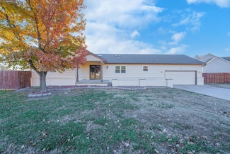 1944 N Tallyrand St, Wichita, KS 67206
