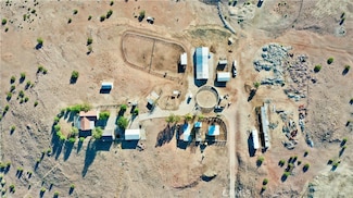 2215 Moonshadow Ranch Rd, Palmdale, CA 93550