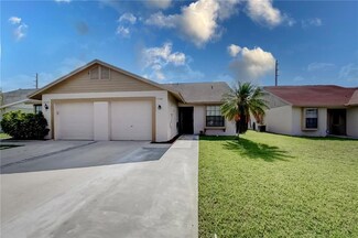 7928 Aztec Ct, Lake Worth, FL 33463