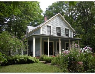 9 Kingsley Ave, Haydenville, MA 01039