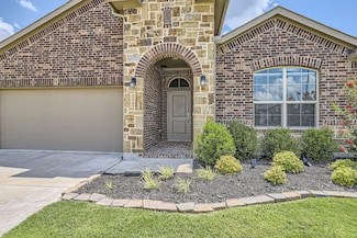 1217 Burlingame Dr, Cleburne, TX 76031