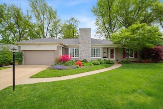 1420 Azalea Dr, Saint Louis, MO 63119