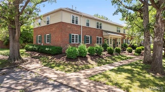 9074 W Swan Cir, Saint Louis, MO 63144