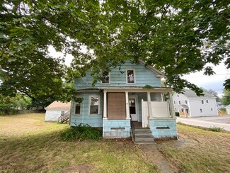 13 1st Ave, Dudley, MA 01571