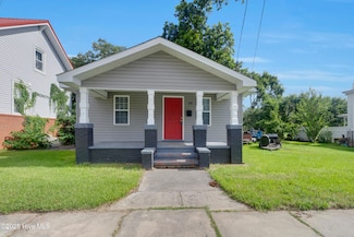 915 Elm St, New Bern, NC 28560