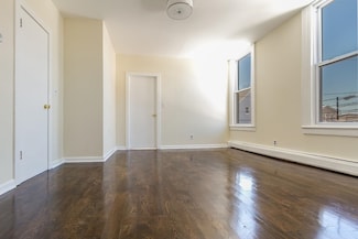 148 South St, Jersey City, NJ 07307