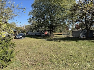 50 Driftwood Ln, Linn Valley, KS 66040