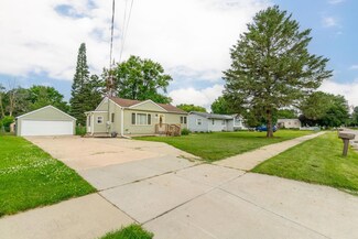 1041 Longfellow Ave, Waterloo, IA 50703
