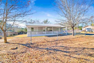 1945 Stacey Rd, Cantonment, FL 32533