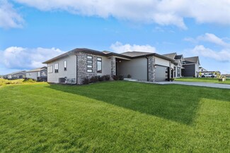 5716 Mcfarland Ave, Ames, IA 50010