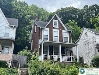 977 Wyandotte St, Bethlehem, PA 18015