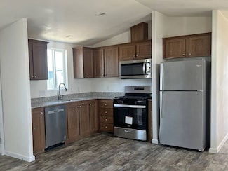 1470 Elizabeth St Unit 67, Coalinga, CA 93210