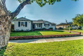 932 W Park Ln, Santa Ana, CA 92706