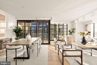 45 Sutton Square SW Unit 906, Washington, DC 20024