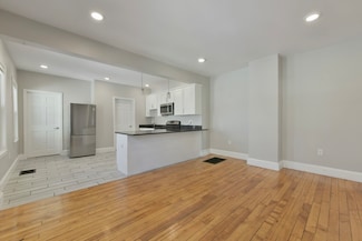 10 Howell Ct Unit 1, Chelsea, MA 02150