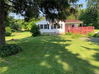8778 Horton St, Weedsport, NY 13166