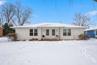 2325 N Ballard Rd, Appleton, WI 54911