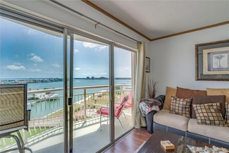 4900 Brittany Dr S Unit 910, Saint Petersburg, FL 33715