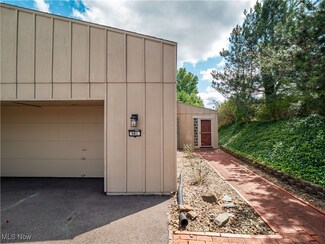 681 Sonora Ct Unit 88, Berea, OH 44017