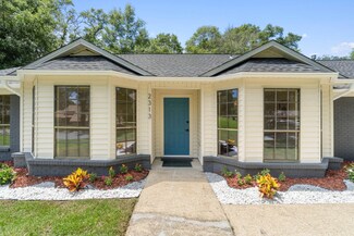 2313 Canal Dr, Niceville, FL 32578