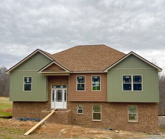 975 Palmyra Rd, Clarksville, TN 37040