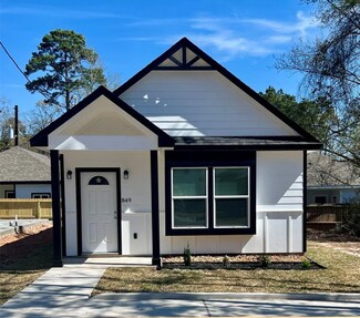 11198 Apple Tree St, Willis, TX 77318