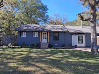 305 Glenora Ave, Sherwood, AR 72120