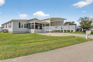 4945 Shore Line Dr, Polk City, FL 33868