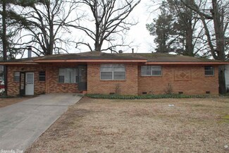 100 W 27th Ave, Pine Bluff, AR 71601