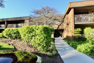 10 Old Oak Dr Unit 103, Buffalo Grove, IL 60089