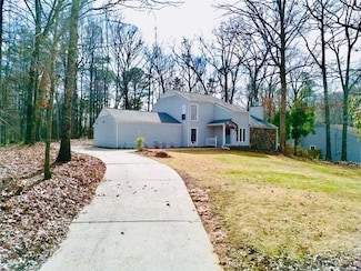 5419 S Lake Dr, Douglasville, GA 30135