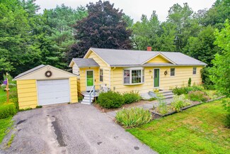 5 Pineview St, Lewiston, ME 04240