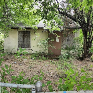 1663 Amanda St, San Antonio, TX 78210
