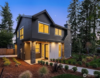 10505 NE 112th St, Kirkland, WA 98033