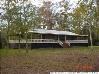 24822 4th St, Holden, LA 70744