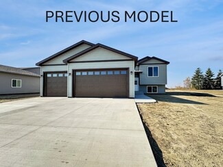 324 7th Ave SW, Surrey, ND 58785