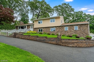 416 Windemere Ave, Mount Arlington, NJ 07856