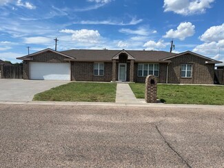 600 Jessica Ln, Hugoton, KS 67951