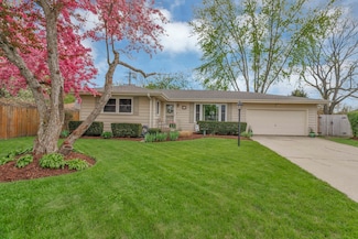 804 Balmoral Ct Unit 1, East Dundee, IL 60118