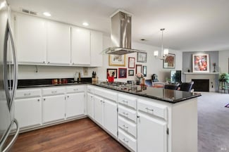 1240 Peppertree Cir, Saint Helena, CA 94574