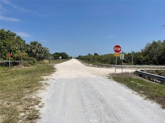 2105 86th Ave SW, Vero Beach, FL 32968