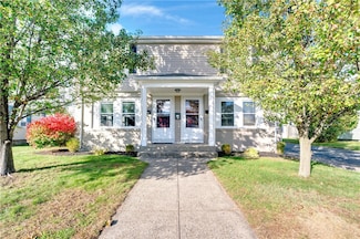 10 Maplewood Dr, Pawtucket, RI 02861