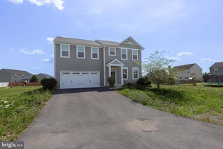228 Chandlers Glen Dr, Bunker Hill, WV 25413