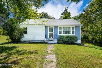 5614 Wallwood Rd, Knoxville, TN 37912
