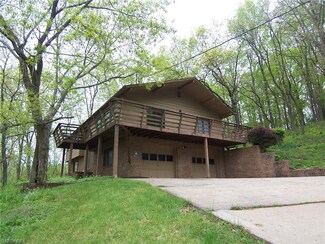 111 N Hills Dr, Parkersburg, WV 26104