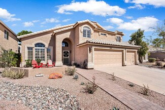 3042 E South Fork Dr, Phoenix, AZ 85048
