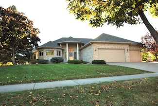 8048 Narcissus Ln N, Osseo, MN 55311