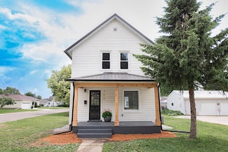 322 E Jefferson St, Caledonia, MN 55921