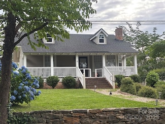 143 Broadway Ave, Tryon, NC 28782