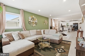 7024 Lee Park Ct, Falls Church, VA 22042